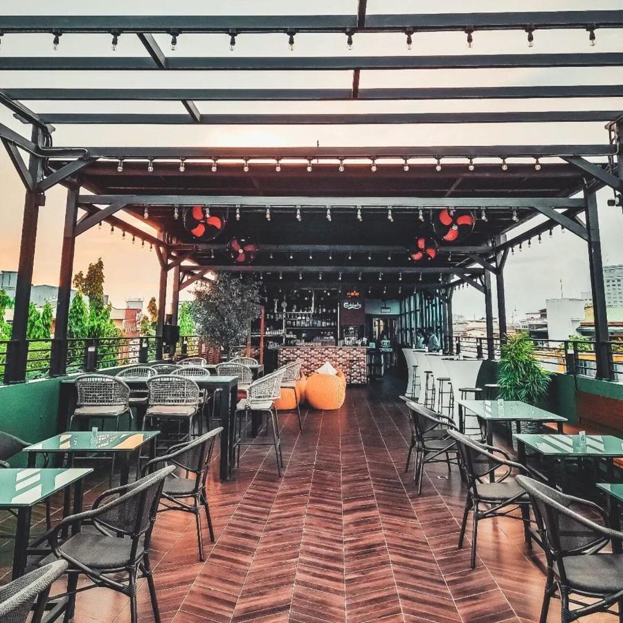 Batam 1 Hotel Нагоя Экстерьер фото