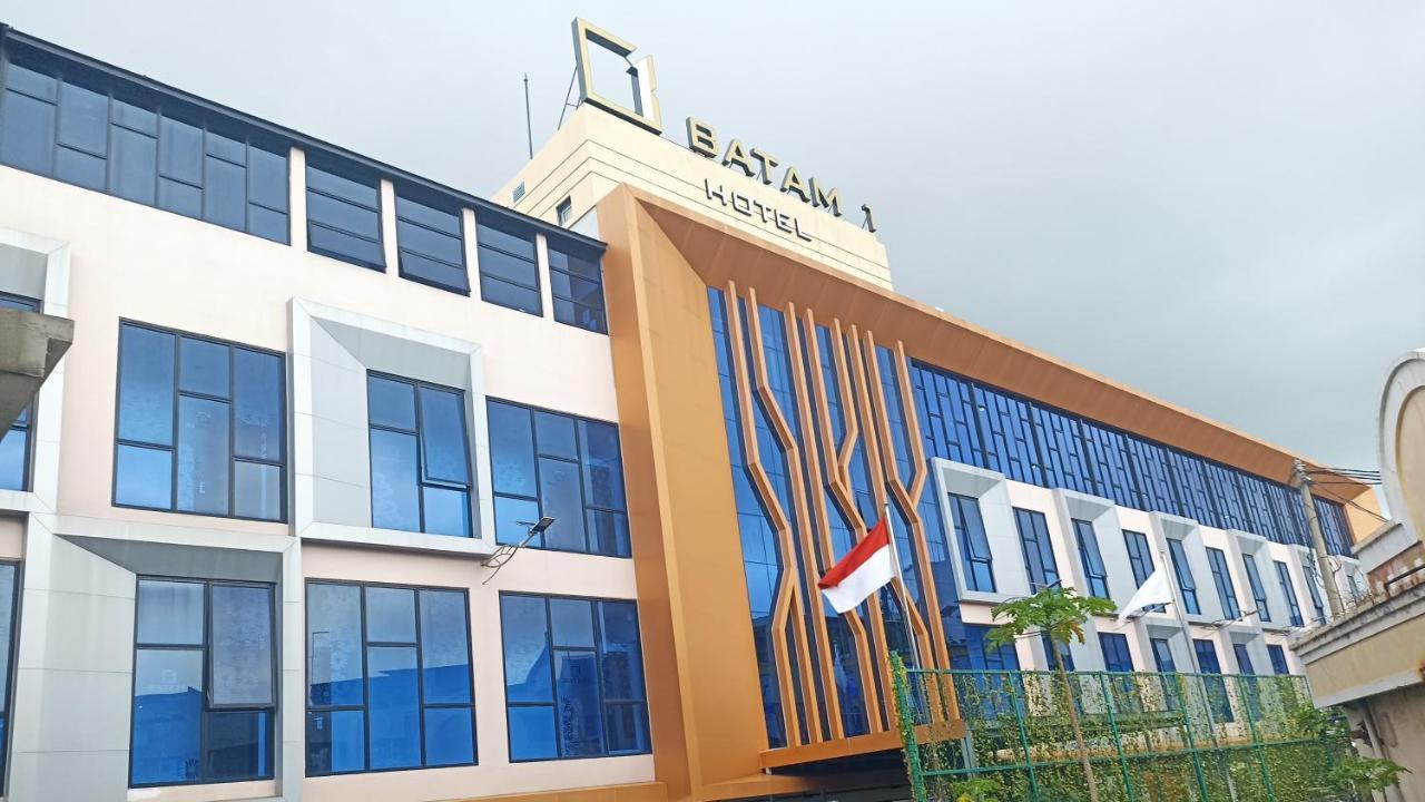 Batam 1 Hotel Нагоя Экстерьер фото