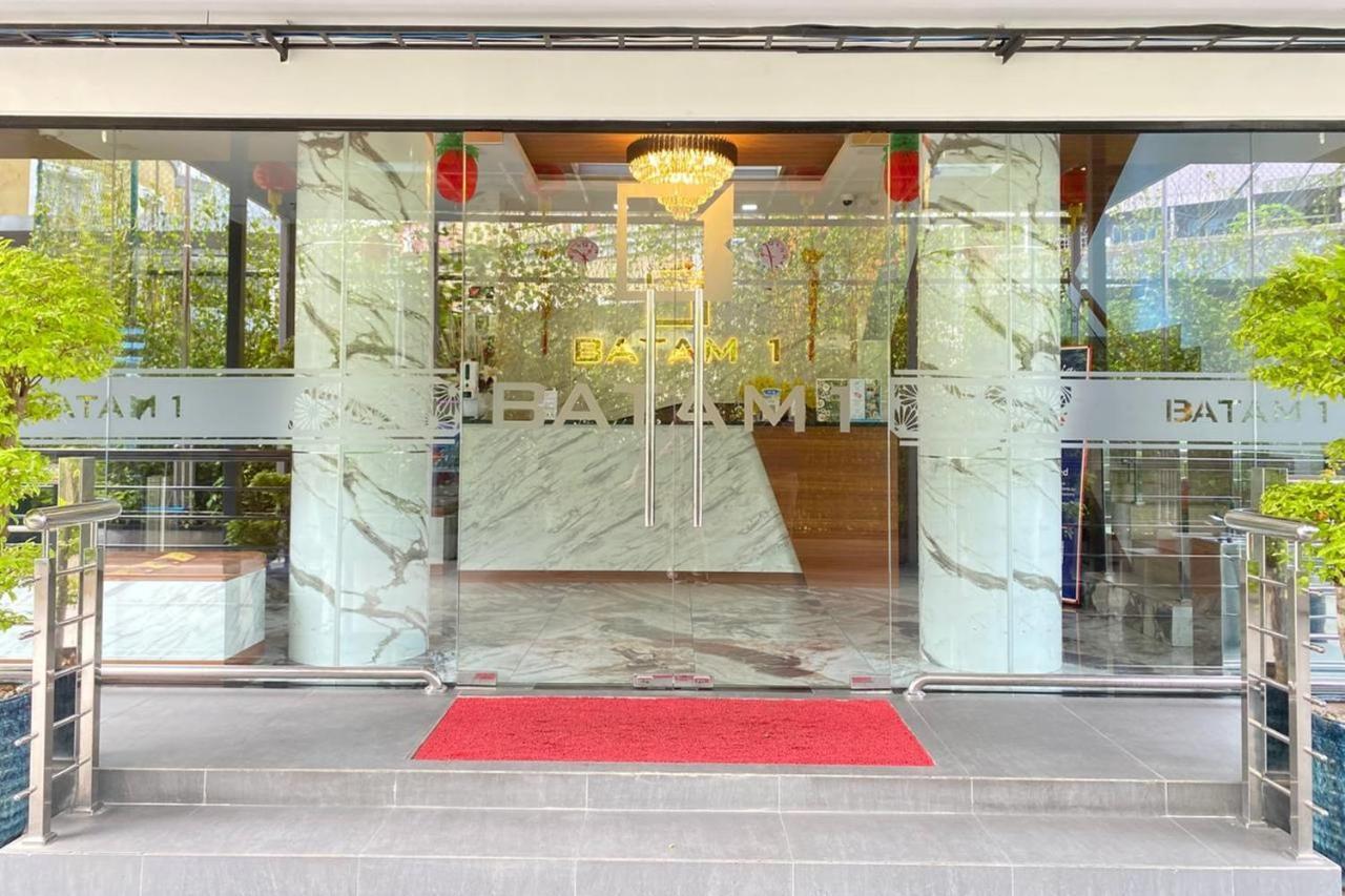 Batam 1 Hotel Нагоя Экстерьер фото