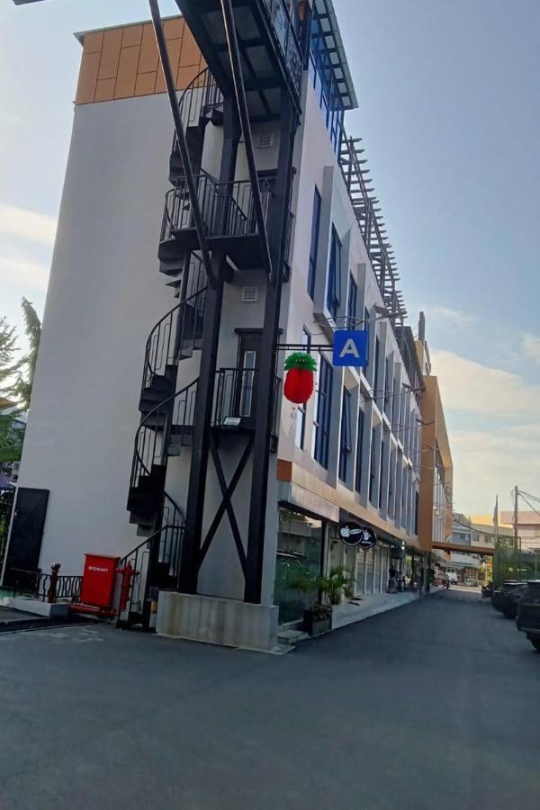 Batam 1 Hotel Нагоя Экстерьер фото