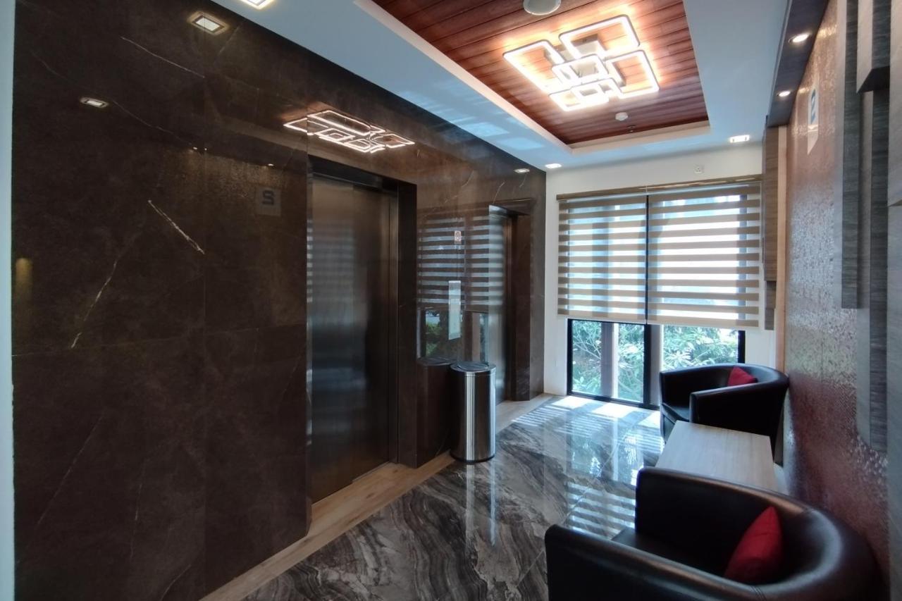 Batam 1 Hotel Нагоя Экстерьер фото